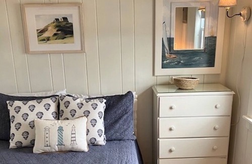 North Truro Cabin | Waterfront cottage in North Truro