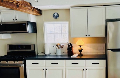 Freeport House | Waterfront Cottage in Freeport
