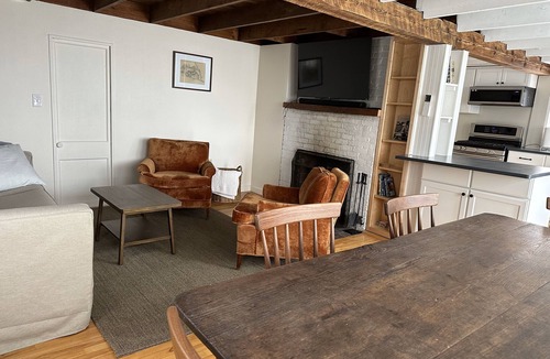 Freeport House | Waterfront Cottage in Freeport