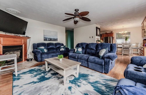 Colpoys Bay Cabin | Waterfront Cottage - Incredible View and Hot Tub