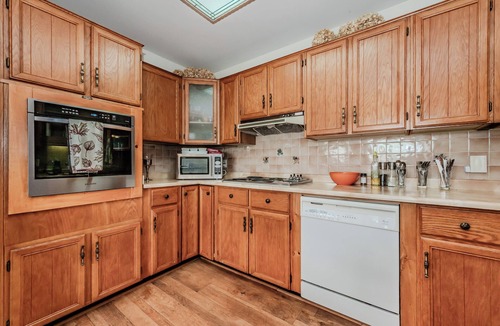 Colpoys Bay Cabin | Waterfront Cottage - Incredible View and Hot Tub