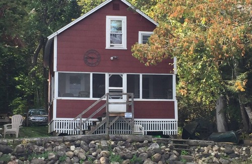 Derby Cottage | Waterfront Cottage Lake Salem.