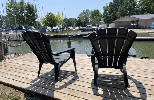 Kingsville Cottage | Waterfront Cottage, on Lake Erie Boat Channel