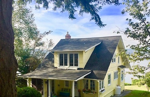 Vashon Island House | Waterfront Cottage on Burton Beach, Vashon Island