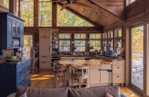 Carling Cottage | Waterfront Cottage on Georgian Bay with Sandy Beach