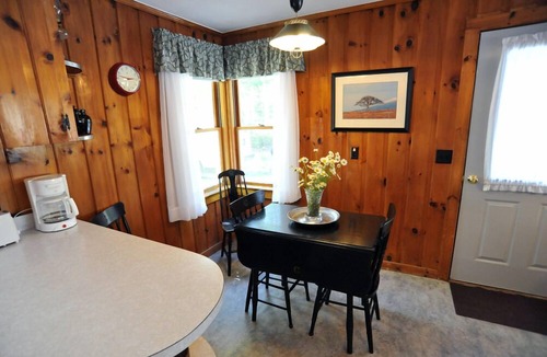 The Bays Cottage | Waterfront Cottage on Ossipee Lake