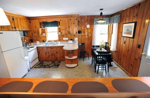 The Bays Cottage | Waterfront Cottage on Ossipee Lake