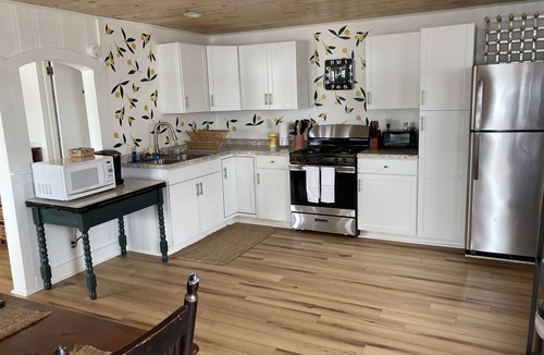 Town of Jerusalem Cottage | Waterfront Cottage on Keuka Lake near Penn Yan