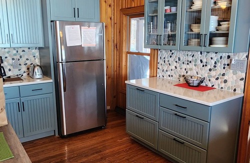Suttons Bay Cottage | Waterfront Cottage - Up North Perfection Awaits.