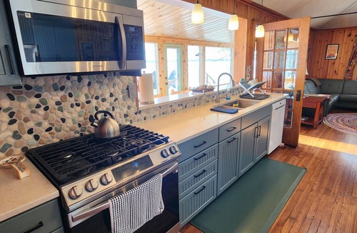 Suttons Bay Cottage | Waterfront Cottage - Up North Perfection Awaits.