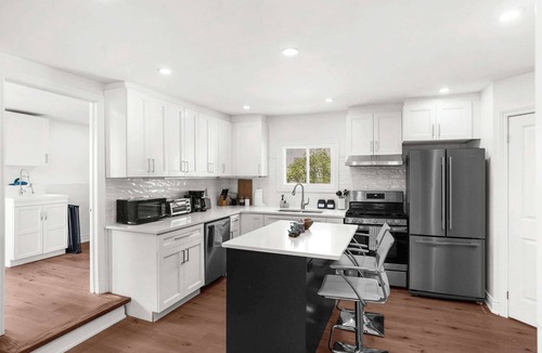 Crystal Beach House | Waterfront Cottage w/Pool! Beach Access