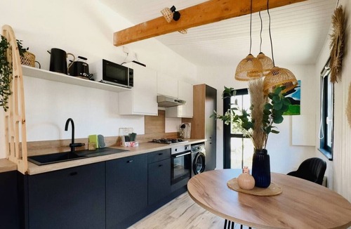 Saint-Omer House | Waterfront cottage with canoe-kayak