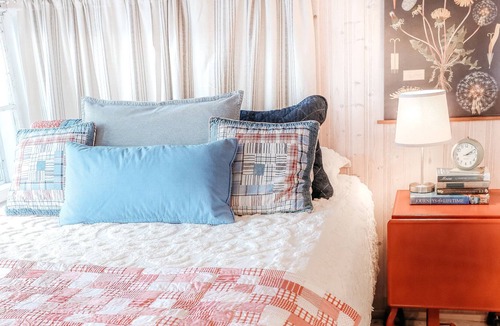 Sidney Cottage | Waterfront Cottage with Outdoor Tub and Barrel Sauna