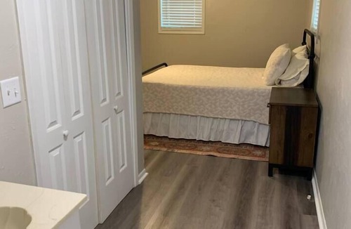Smith County Cottage | WATERFRONT! - County Line Cove