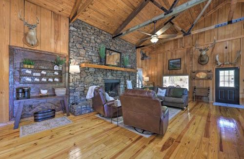 Arkadelphia House | Waterfront Deck Home on Ouachita River!