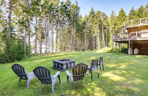 Deer Isle House | Waterfront Deer Isle Retreat with Fire Pit!