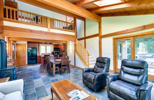 Deer Isle House | Waterfront Deer Isle Retreat with Fire Pit!