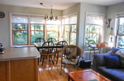 Meredith House | Waterfront Delight at Spindle Point