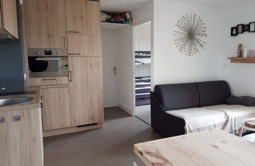 Saint-Marc-sur-Mer Apartment | Waterfront - Direct access to the beach - 26 m² terrace - Seafront