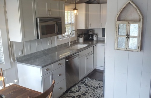 Hebron Cottage | Waterfront, dock, bring your boat