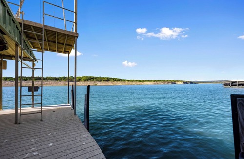 Highland Lake Estates House | Waterfront, Dock, Pickleball court,Game Cave/Bar~Pavilion~Balcony, sleeps 15