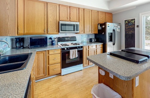 Brigands' Bay House | Waterfront, dog-friendly house with pool, private hot tub, AC, W/D & kayak