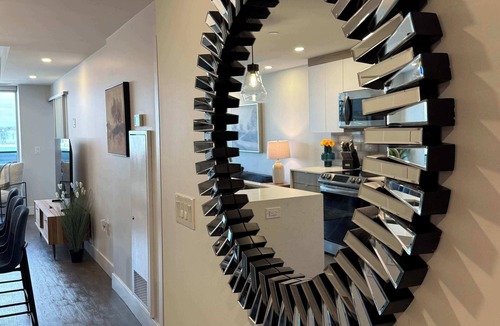 Downtown Halifax Apartment | Waterfront downtown 2 BR, 2 Bath with 6 appliances