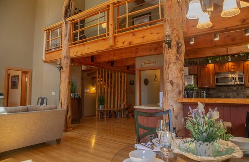 Grapeview House | WATERFRONT- Eagle's Wings Over Pickering Passage