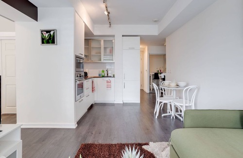 Toronto Entertainment District Condo | Waterfront/Ent. District Condo-MTCC + Free Parking