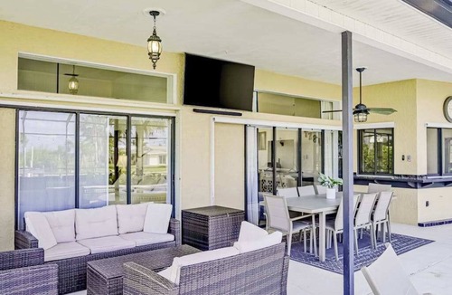 Edgewater House | Waterfront Escape with Heated Pool, Stunning Sunsets & Coastal Charm