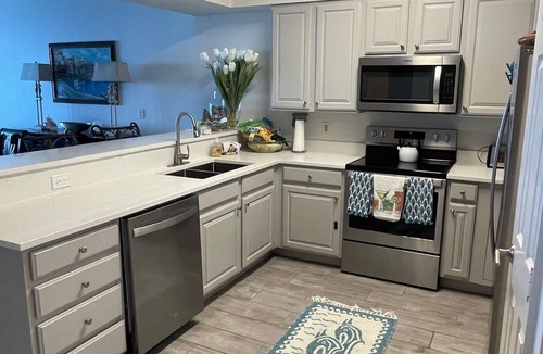 Ono Island Condo | Waterfront Escape in Perdido Key Stunning Views, pool & more