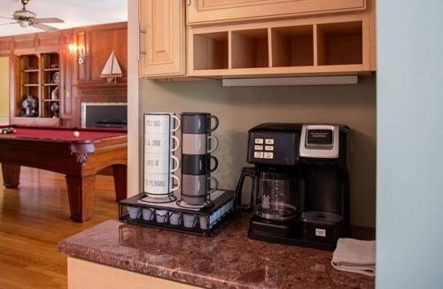 Mayo House | Waterfront Escape Near Annapolis