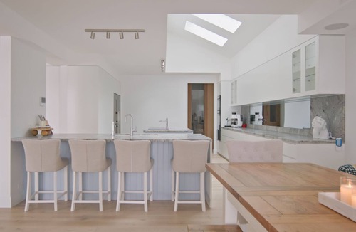 Newport House | Waterfront Escape, Newport IH Luxe