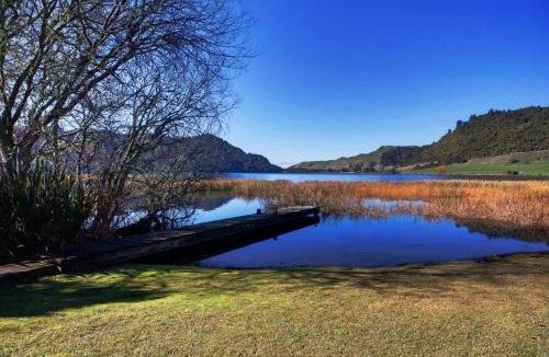 Lake Okareka House | Waterfront Escape