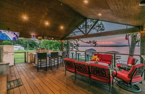 Azle House | Waterfront Escape on Eagle Mountain Lake