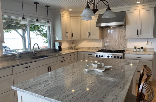 Clinton House | Waterfront Escape