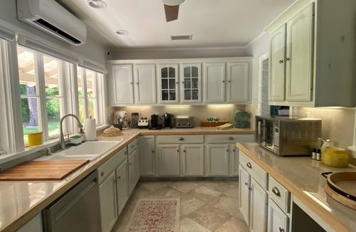 South Sarasota House | Waterfront Estate over an acre on the water with Large Heated Pool