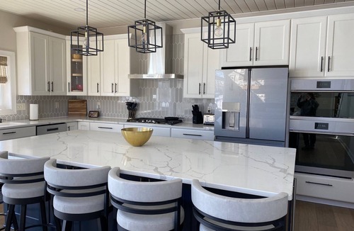 Tichigan House | Waterfront Executive Home sleeps 14