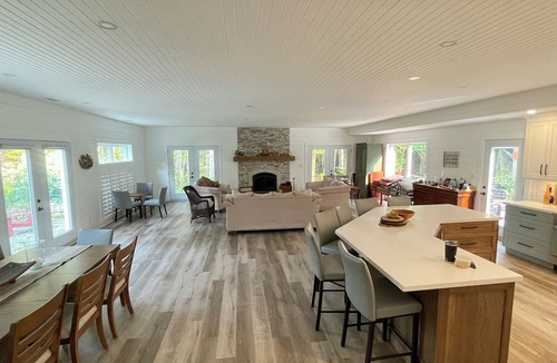 Hope Bay Cottage | Waterfront family cottage on beautiful Georgian Bay.