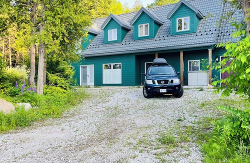 Hope Bay Cottage | Waterfront family cottage on beautiful Georgian Bay.