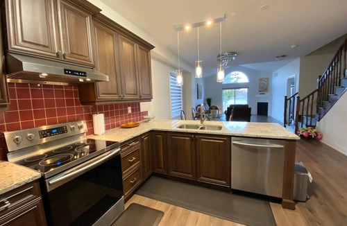 Rama Cottage | Waterfront Family Getaway ★ Lake St. John