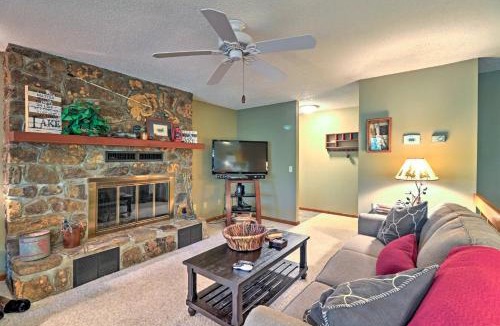 Fairfield Bay House | Waterfront Family Home with Deck, 5 Miles to Marina!