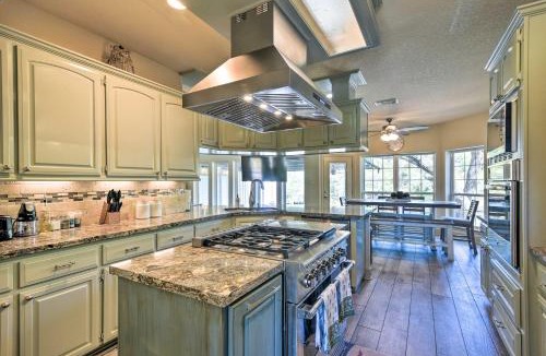 Hitchcock House | Waterfront Family Home w/Patio in Hitchcock