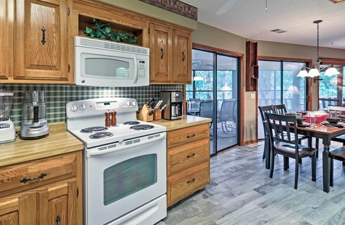 Fairfield Bay House | Waterfront Family Home w/ Deck, 5 Miles to Marina!