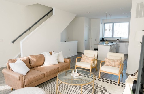 Olde Richmond House | Waterfront Fishtown Home with Garage