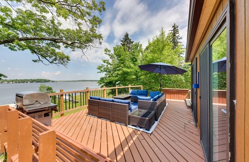 Fox Lake Cottage | Waterfront Fox Lake Vacation Rental w/Fire Pit!