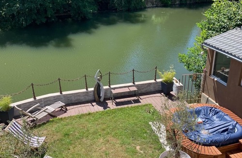 Maresche House | Waterfront Villa Romana with SPA