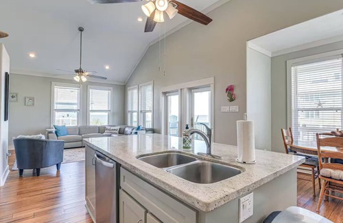 Terramar Beach House | Waterfront Galveston Bay Home w/Private Pool!