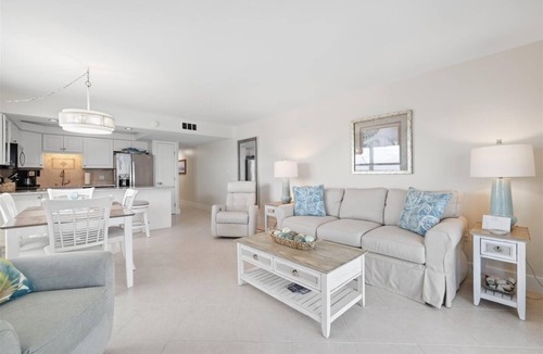 Fort Myers Beach Condo | Waterfront Gateway Villas – Stunning Gulf & Bay Views, North End