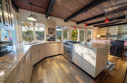 Branford House | Waterfront GEM: 3BR House w/AC & WiFi in Branford, minutes from Yale